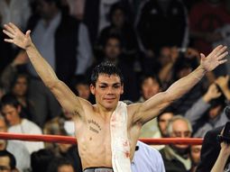 reveco vencio al mexicano lara y retuvo el titulo mundial reveco vencio al mexicano lara y retuvo el titulo mundial