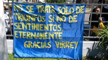 amor eterno: los hinchas siguen apoyando a bianchi amor eterno: los hinchas siguen apoyando a bianchi