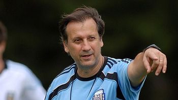 el ex tecnico del sub 20 ataco a los dirigentes y exigio un replanteo