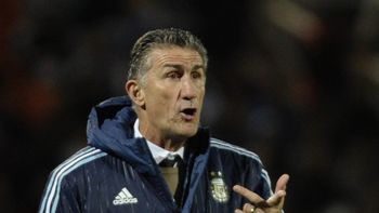 ¿apresurados? usuarios de redes sociales piden que bauza deje de ser el dt ¿apresurados? usuarios de redes sociales piden que bauza deje de ser el dt