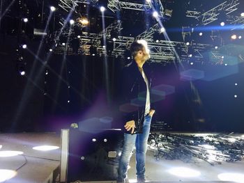 Marcelo Tinelli en La Corte, mientras reformaban el estudio de Showmatch