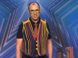 Se desplomó mago en pleno show y creyeron que era uno de sus trucos: estaba muerto