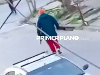 Loma Hermosa: salió a la calle con una ametralladora para amenazar a deudores