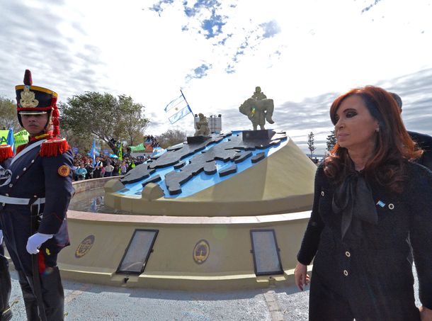Cristina Kirchner repudió el refuerzo de tropas en Malvinas y reiteró el pedido de diálogo