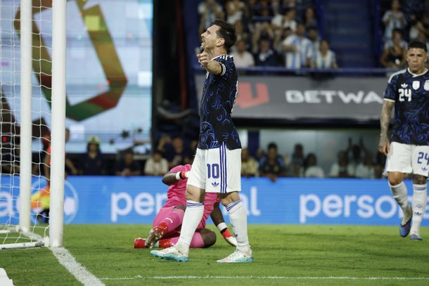 El exquisito gol de Lionel Messi para el 2-0 de la Selección Argentina ante Zambia