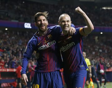 Messi e Iniesta en Barcelona