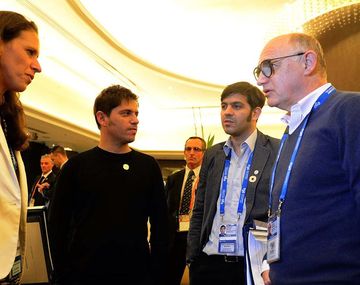 Viaje de Kicillof: niegan que el avión sea de lujo