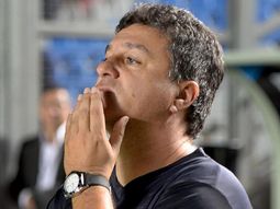 el nuevo idolo de huracan: apuzzo gano mas que menotti y cappa juntos el nuevo idolo de huracan: apuzzo gano mas que menotti y cappa juntos