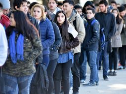 mas de 10 mil jovenes que asisten a la expo de empleo estan sin trabajo mas de 10 mil jovenes que asisten a la expo de empleo estan sin trabajo