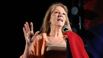 Carolina Cosse criticó al gobierno por no destinar una mayor parte del presupuesto al desarrollo de la ciencia y la tecnología. Carolina Cosse criticó al gobierno por no destinar una mayor parte del presupuesto al desarrollo de la ciencia y la tecnología.