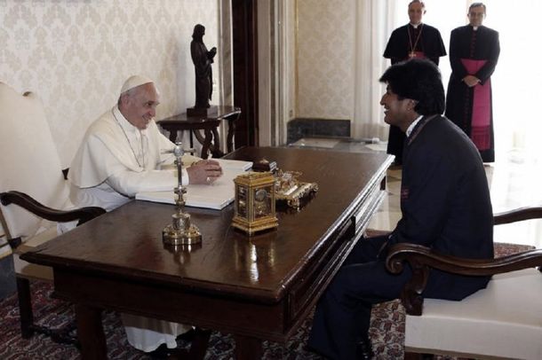 El papa Francisco pidió mascar hojas de coca en Bolivia