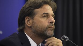 Luego de la aprobación de la reforma de la seguridad social el gobierno de Lacalle Pou volvió a interesarse por un TLC entre China y Uruguay. Luego de la aprobación de la reforma de la seguridad social el gobierno de Lacalle Pou volvió a interesarse por un TLC entre China y Uruguay.