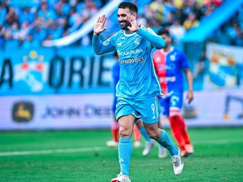 Martín Cauteruccio es el máximo goleador mundial a los 37 años