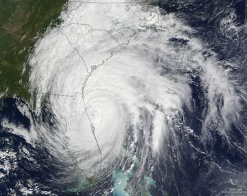 Imagen satelital del huracán Matthew