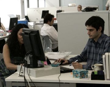 El Gobierno desmintió una información falsa sobre licencias en el sector público