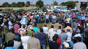 A casi cinco meses de gobierno, hicieron el primer tractorazo contra Milei en Chaco