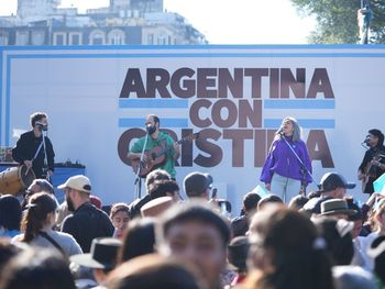 Cristina Kirchner habló en Parque Lezama: Si los peronistas no cambiamos esto, no lo cambia nadie