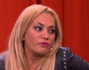 María Eugenia Ritó habló sobre la crisis a la salida de un boliche.