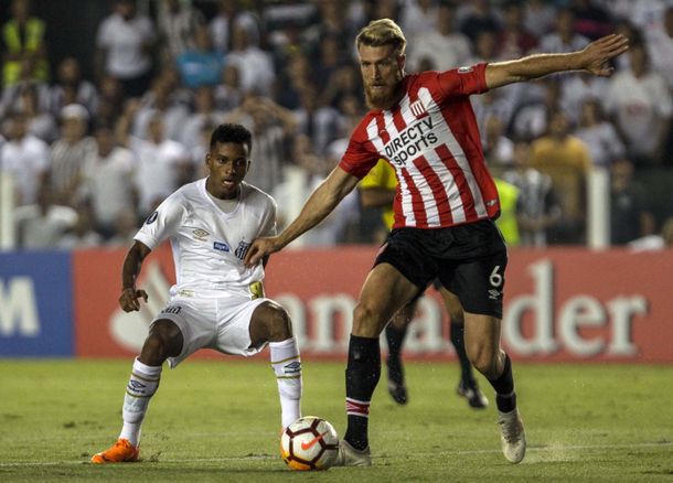 Estudiantes ante Santos en Brasil
