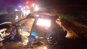 coronel moldes: una familia entera murio en un accidente sobre la ruta 35