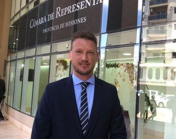 Renunció el diputado libertario investigado por tener imágenes de abuso sexual infantil