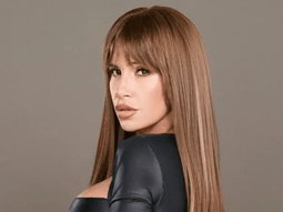 Flor Peña deslumbró en el Caribe con una microbikini color piel.