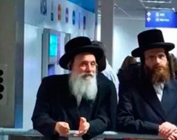 La increíble foto de un hombre mitad mujer 