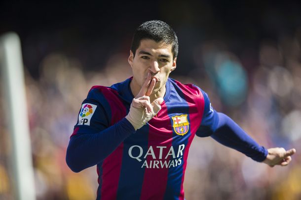 Imparable: Messi anotó tres goles y el Barcelona llega a la cima en soledad