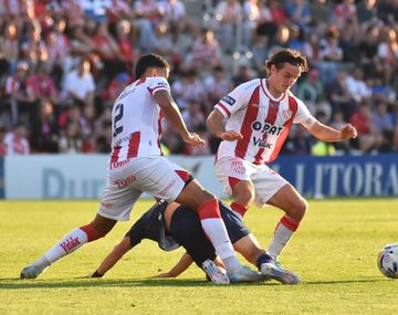 Unión empató 2-2 con Independiente Rivadavia por el Clausura: quedó como puntero en la Zona A