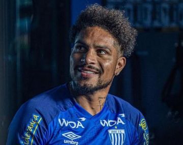 Paolo Guerrero y la propuesta del fútbol argentino