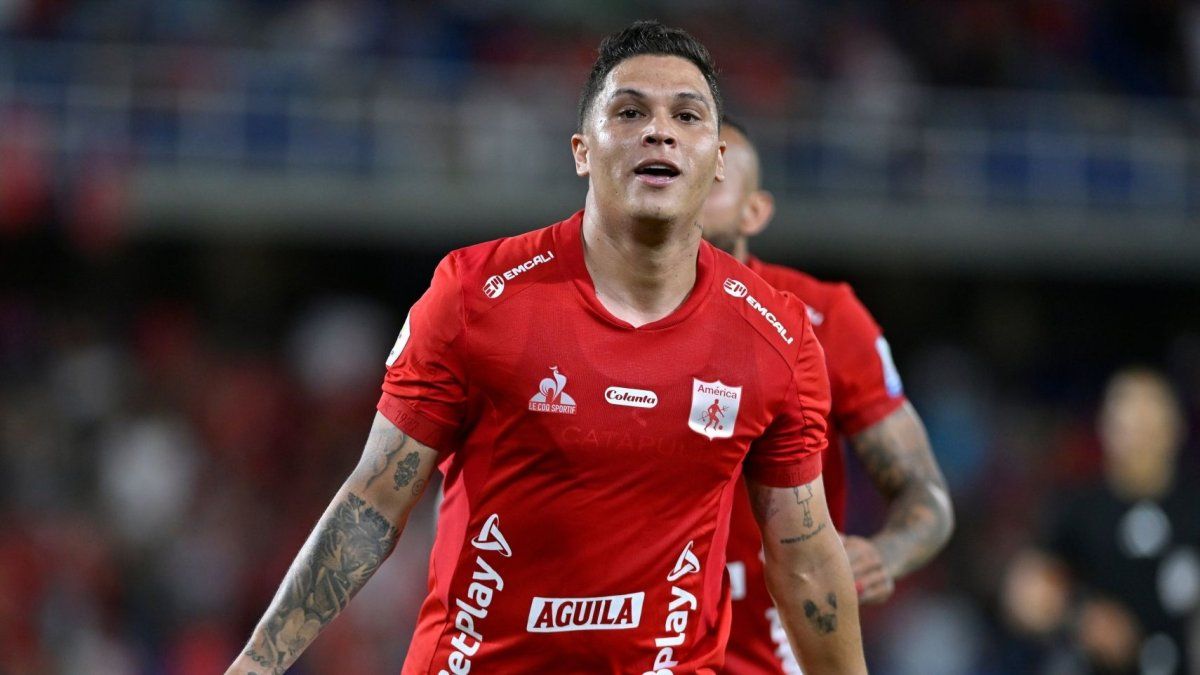 Quintero, de la cancha a la oficina: sueña con River