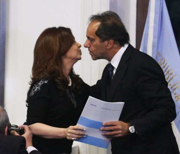 Scioli apoyaría la re-reelección de Cristina si hay reforma