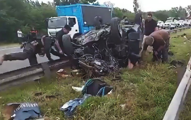 Impresionante choque y vuelco en Panamericana: cinco heridos