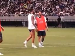 tension en el psg: messi, ramos y un fuerte cruce en el entrenamiento tension en el psg: messi, ramos y un fuerte cruce en el entrenamiento