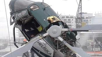 un helicoptero se enreda con cables y se desploma un helicoptero se enreda con cables y se desploma