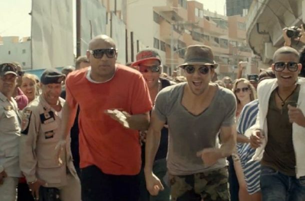 Demandan a Enrique Iglesias por plagiar su último éxito