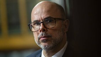 Diego Escuder será canciller interino hasta el regreso de Luis Lacalle Pou a Uruguay. Diego Escuder será canciller interino hasta el regreso de Luis Lacalle Pou a Uruguay.