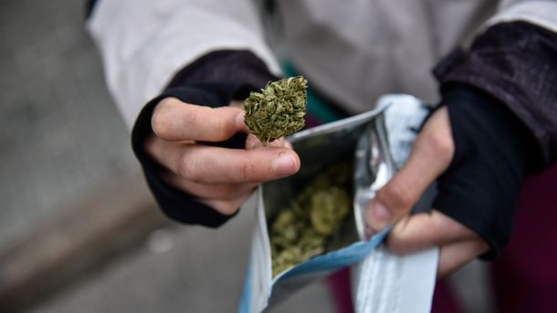 Los bancos ponen en jaque a la venta de marihuana