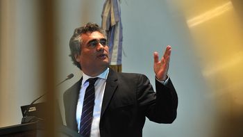 vanoli: la venta de dolar futuro fue para evitar la volatilidad en el mercado vanoli: la venta de dolar futuro fue para evitar la volatilidad en el mercado