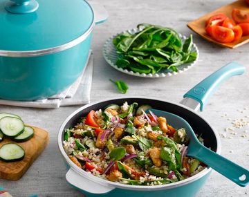 Este truco promete dejar las cacerolas como nuevas