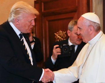 El breve adiós de Donald Trump al papa Francisco tras años de tensiones
