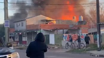 Grave explosión en Mariano Acosta. Grave explosión en Mariano Acosta.