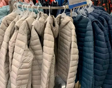 Las ofertas para la ola de frío: los descuentos en abrigos en supermercados.