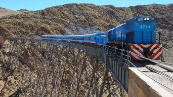 salta: comienzan las actividades por el 50 aniversario del tren a las nubes salta: comienzan las actividades por el 50 aniversario del tren a las nubes