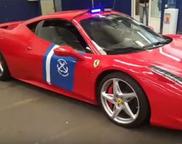 Como en Dubai: el nuevo patrullero de la Prefectura es ¡una Ferrari!