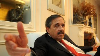 alfonsin: una gran coalicion opositora sera un error alfonsin: una gran coalicion opositora sera un error