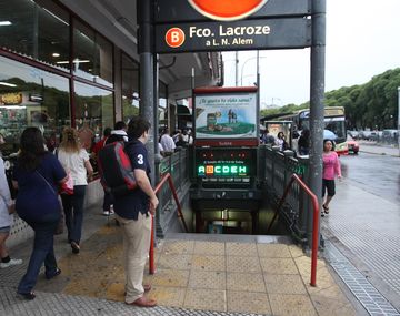 Paro de 24 horas en la línea B de subte