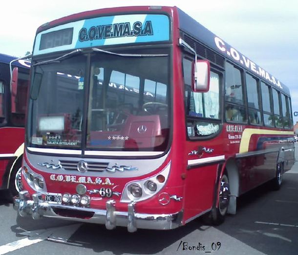 Le cortaron dos dedos a un colectivero tras robarle 50 pesos