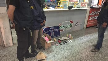 Incautaron cocaína camuflada en artículos de limpieza Incautaron cocaína camuflada en artículos de limpieza