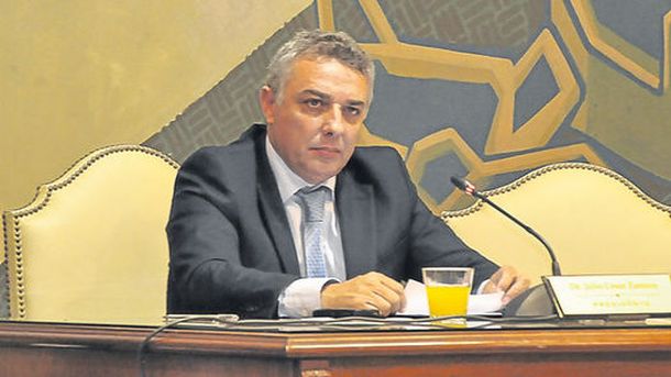 Cruces y despidos en Tigre por una jura escolar a la Bandera